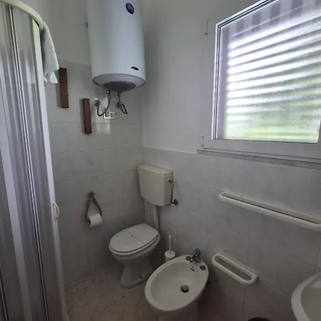 Leone 2 Apartmán *